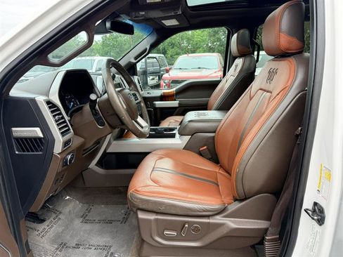 Used 2018 Ford F350 King Ranch w/ King Ranch Ultimate Package AWD/4WD image 29