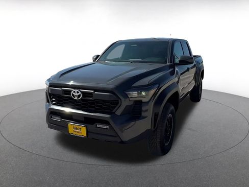 Used 2025 Toyota Tacoma TRD Off-Road AWD/4WD image 11