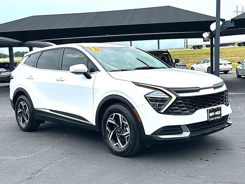 Used 2025 Kia Sportage LX FWD image 10