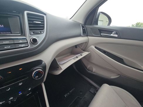 Used 2017 Hyundai Tucson Sport FWD image 22
