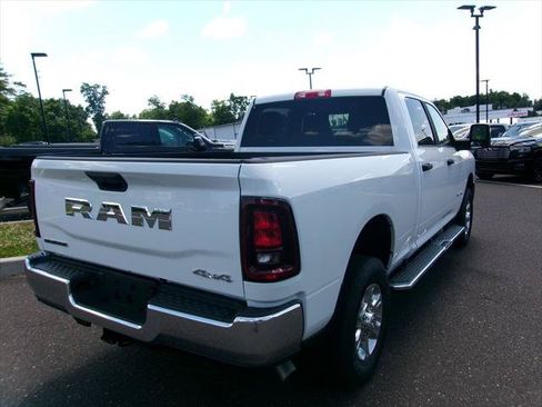 Certified 2025 RAM 2500 Big Horn AWD/4WD image 3