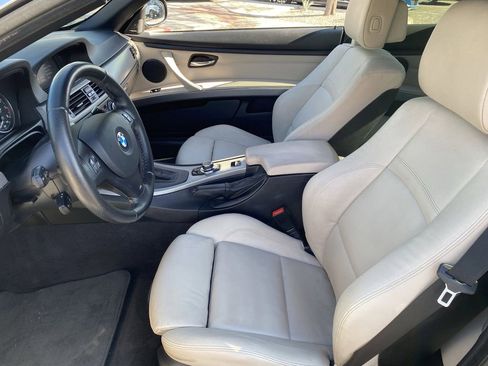 Used 2012 BMW 328i Convertible image 18