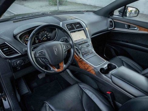 Used 2017 Lincoln MKX Reserve image 9