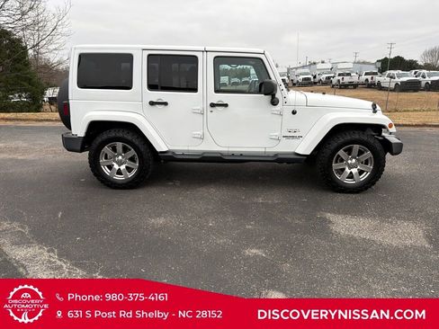 Used 2016 Jeep Wrangler Unlimited Sahara w/ Connectivity Group image 6