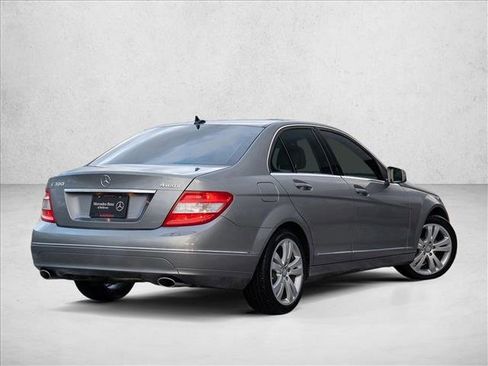 Used 2011 Mercedes-Benz C 300 4MATIC Sedan image 4
