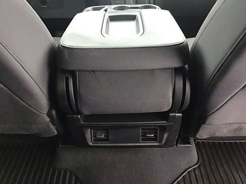 Used 2023 Chevrolet Silverado 1500 Custom image 17