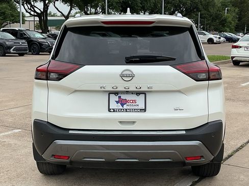 Used 2023 Nissan Rogue SL image 6