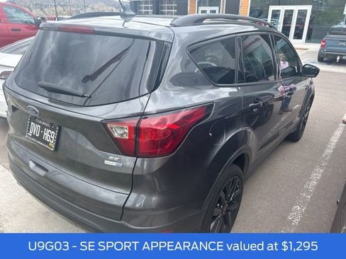 Used 2019 Ford Escape SE image 3