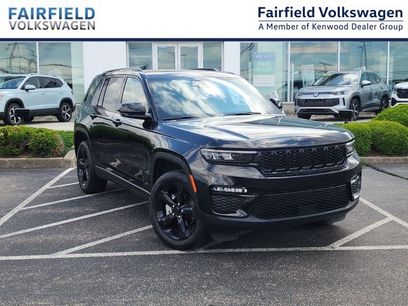 Used 2024 Jeep Grand Cherokee Limited w/ Black Appearance Package