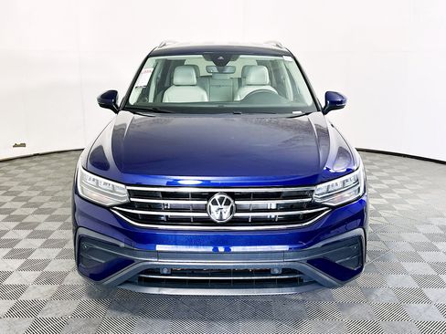 Used 2024 Volkswagen Tiguan SE FWD image 8