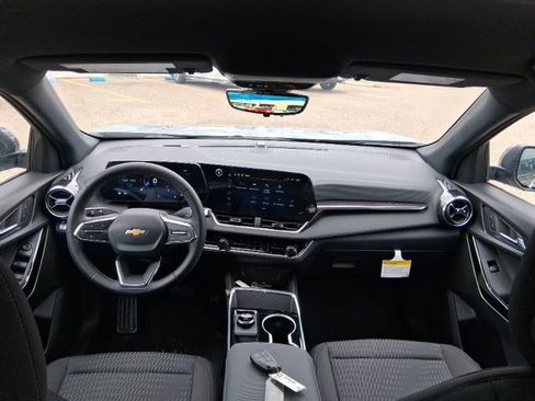 New 2026 Chevrolet Equinox LT FWD image 13