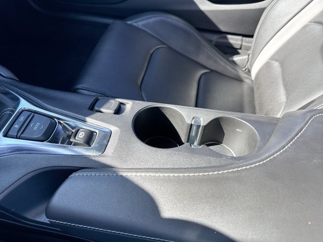 Used 2022 Chevrolet Camaro LT RWD image 21