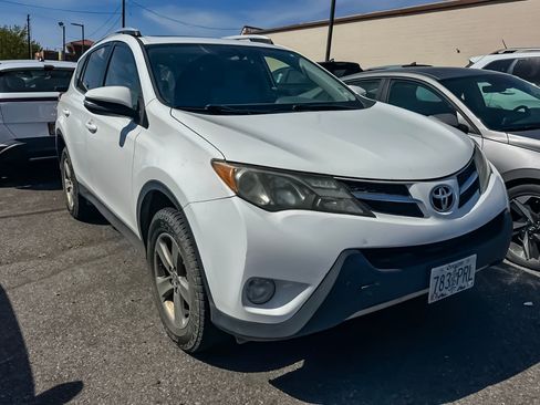 Used 2015 Toyota RAV4 XLE AWD/4WD image 2