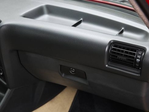 Used 1991 BMW 318iS Coupe RWD image 63