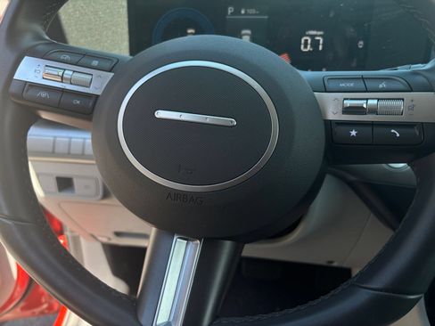 Used 2025 Hyundai Kona SEL AWD/4WD image 29
