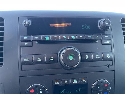 Used 2013 GMC Sierra 1500 SLE w/ Power Tech Package image 12