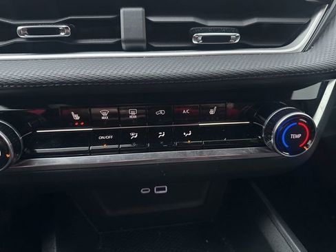 Used 2026 Chevrolet Equinox LT image 23