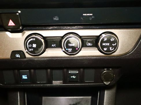 Used 2021 Toyota Tacoma SR image 21