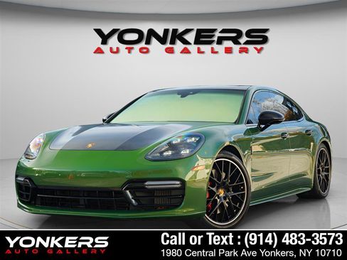 Used 2019 Porsche Panamera GTS image 3