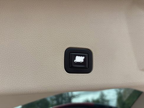 Used 2011 Cadillac SRX Luxury AWD/4WD image 13
