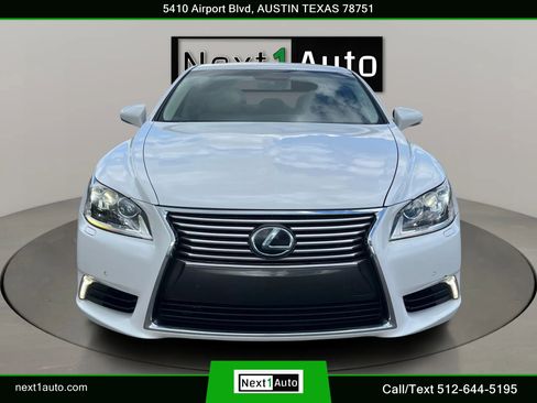 Used 2016 Lexus LS 460 w/ Comfort Package RWD image 9