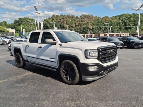 Used 2018 GMC Sierra 1500 SLT w/ SLT Premium Package AWD/4WD image 3