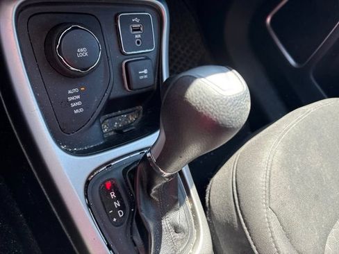 Used 2018 Jeep Compass Sport w/ Tech Group AWD/4WD image 28