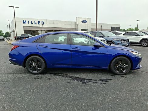 Used 2021 Hyundai Elantra SEL FWD image 7