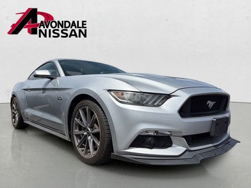 Used 2017 Ford Mustang GT Premium RWD image 4