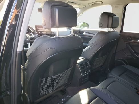 Used 2024 Audi Q5 e Premium Plus w/ Premium Plus Package image 14