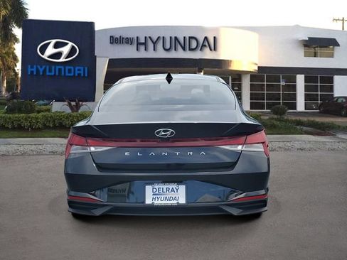 Certified 2023 Hyundai Elantra SEL w/ Convenience Package FWD image 5
