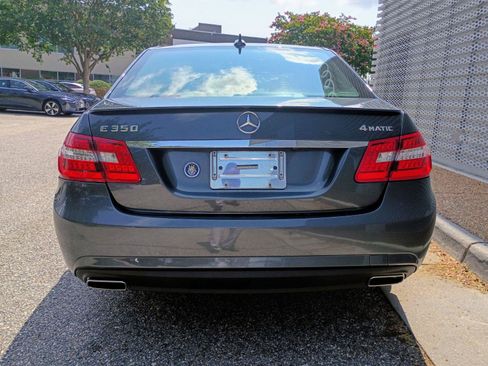 Used 2017 Mercedes-Benz E 300 image 4