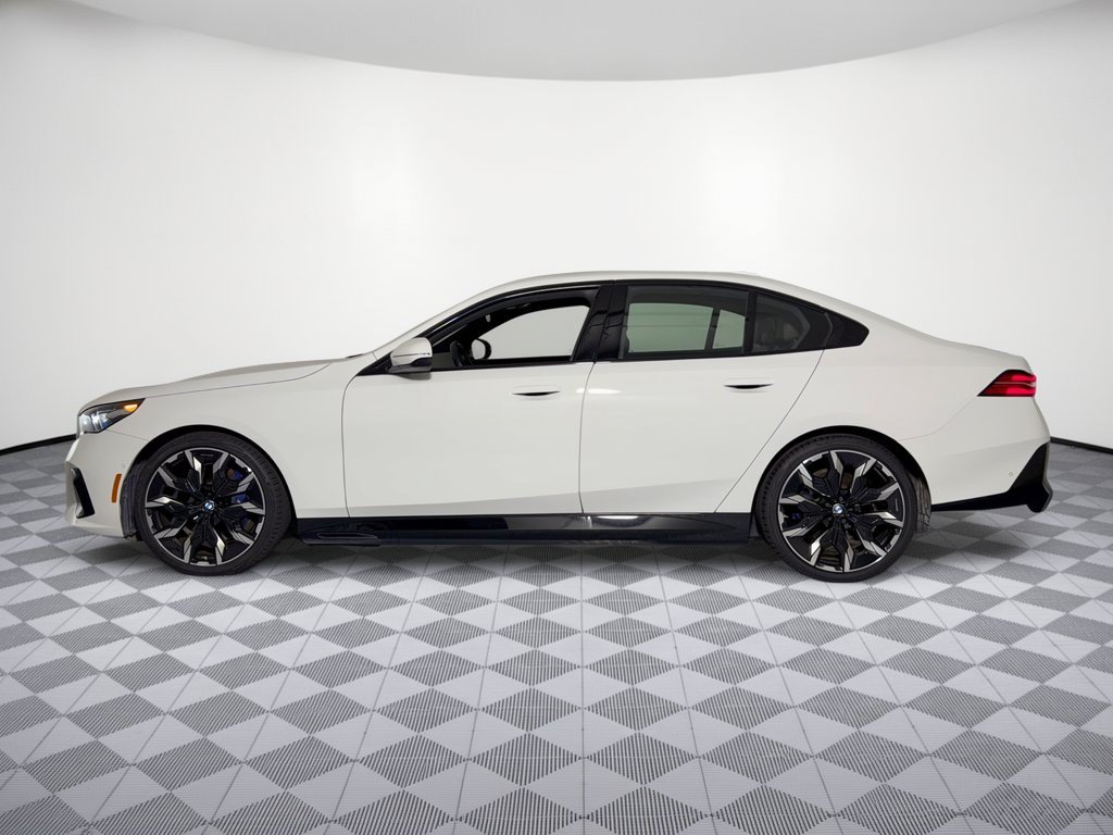 Used 2026 BMW i5 eDrive40 w/ M Sport Package RWD image 2