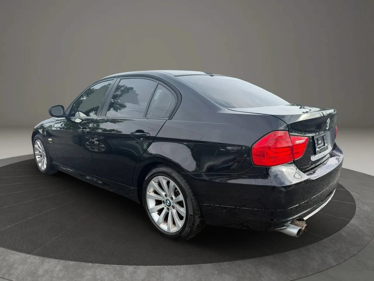 Used 2011 BMW 328i xDrive Sedan AWD/4WD image 7