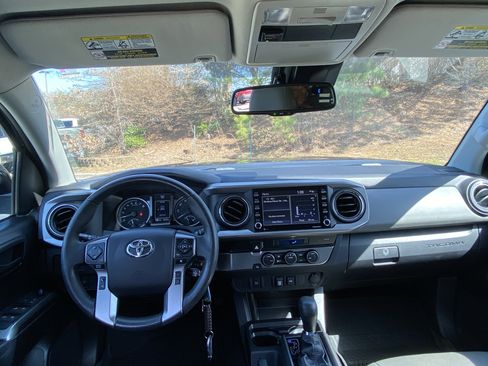 Used 2021 Toyota Tacoma SR5 image 18