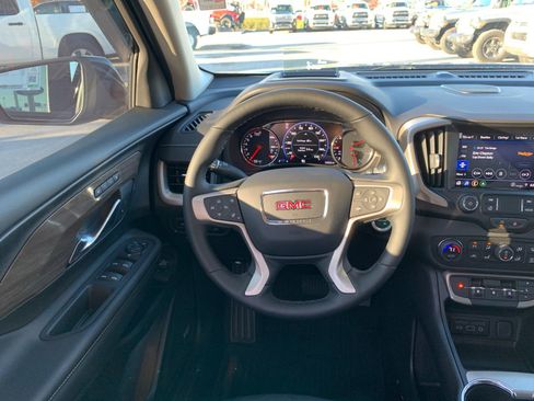 Used 2024 GMC Terrain Denali w/ Black Diamond Edition image 17