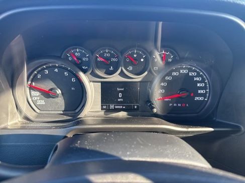 Used 2021 GMC Sierra 1500 4x4 Crew Cab w/ Sierra Value Package image 19