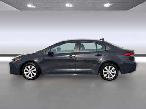 Used 2024 Toyota Corolla LE FWD image 2