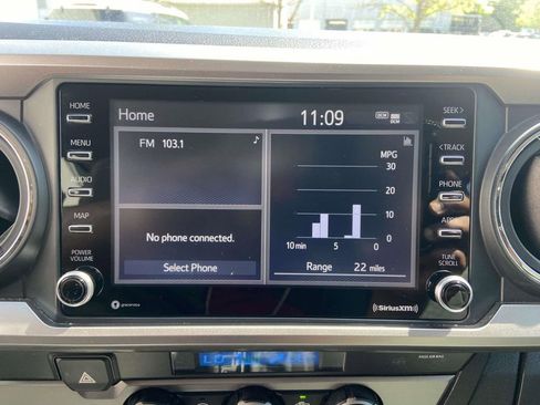 Used 2022 Toyota Tacoma SR5 RWD image 22
