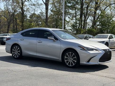 Used 2019 Lexus ES 350 w/ Premium Package FWD image 2