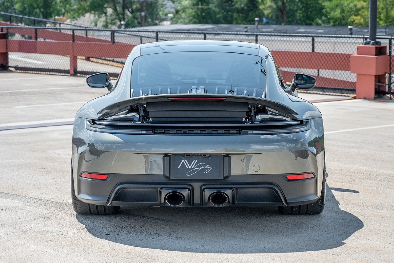 Used 2026 Porsche 911 Carrera GTS RWD image 9