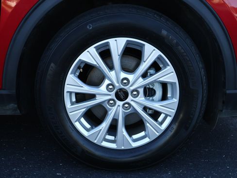 Used 2025 Ford Escape Active FWD image 23