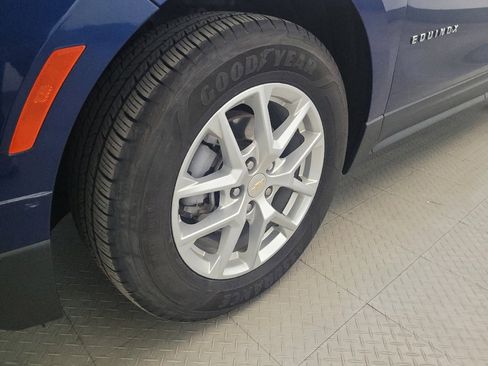 Used 2022 Chevrolet Equinox LS AWD/4WD image 31