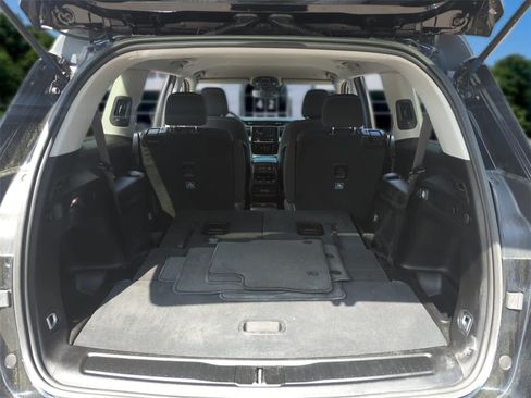 Used 2023 Jeep Grand Cherokee L Laredo AWD/4WD image 34