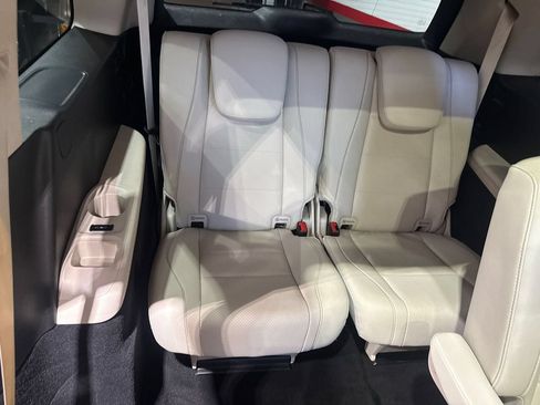 Used 2021 Mercedes-Benz GLS 450 4MATIC image 90