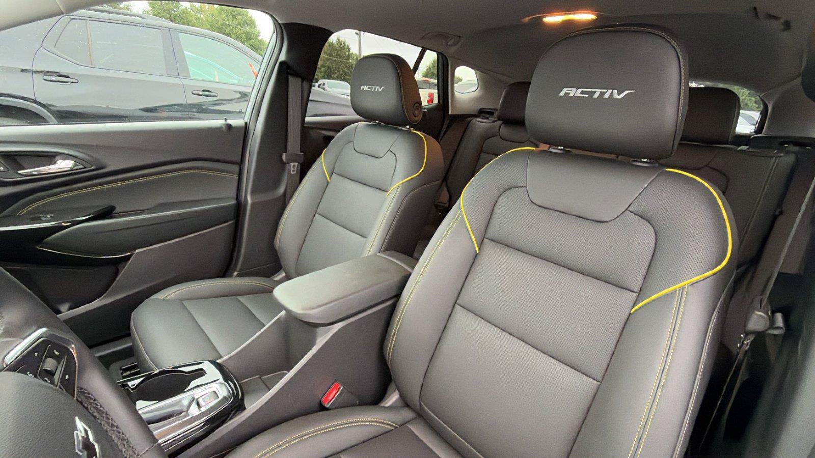 New 2026 Chevrolet Trax ACTIV w/ Sunroof Package FWD image 18