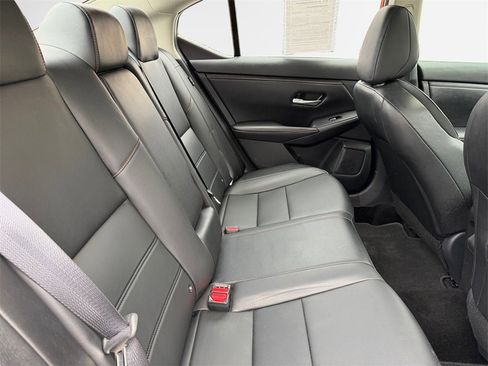 Used 2023 Nissan Sentra SR w/ SR Premium Package image 28