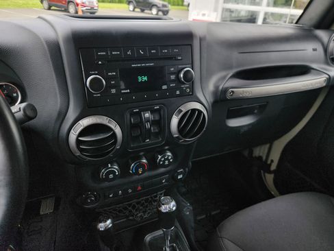Used 2017 Jeep Wrangler Unlimited Sport w/ Quick Order Package 24S AWD/4WD image 31