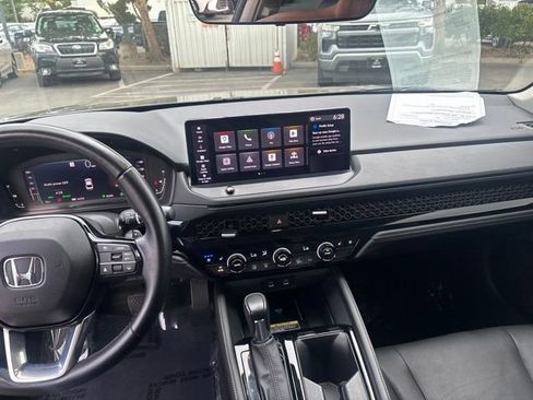 Used 2023 Honda Accord Touring image 21