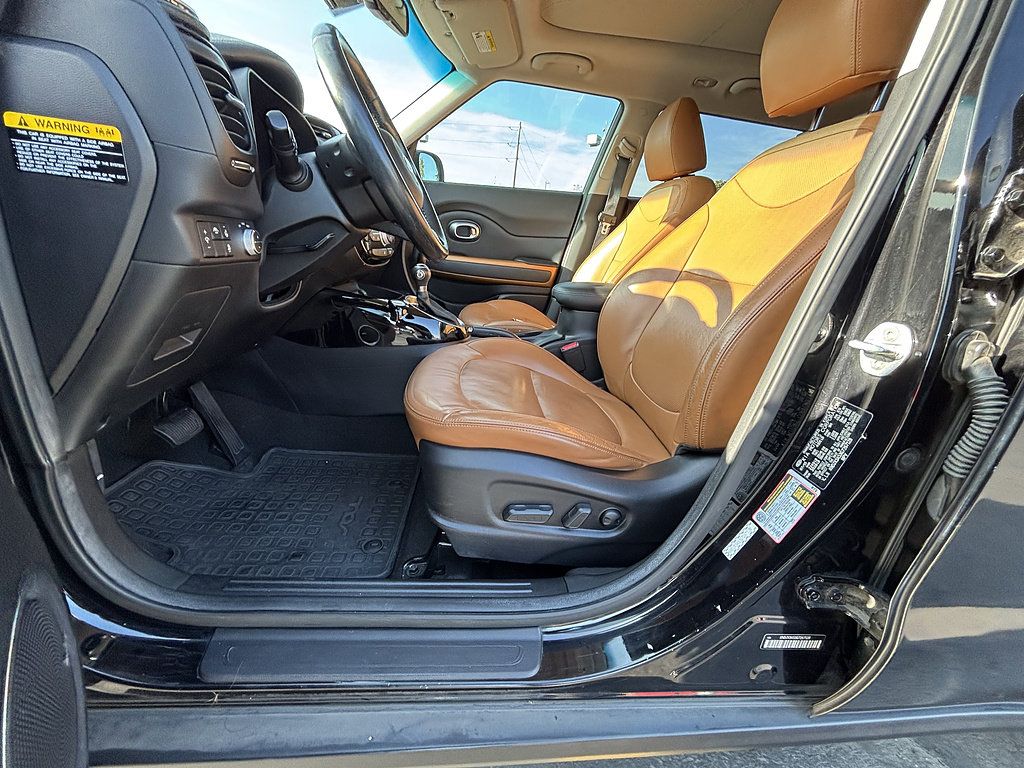Used 2016 Kia Soul ! w/ Premium Package FWD image 16